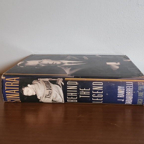 SINATRA Behind the Legend Book - Picture 4 of 4